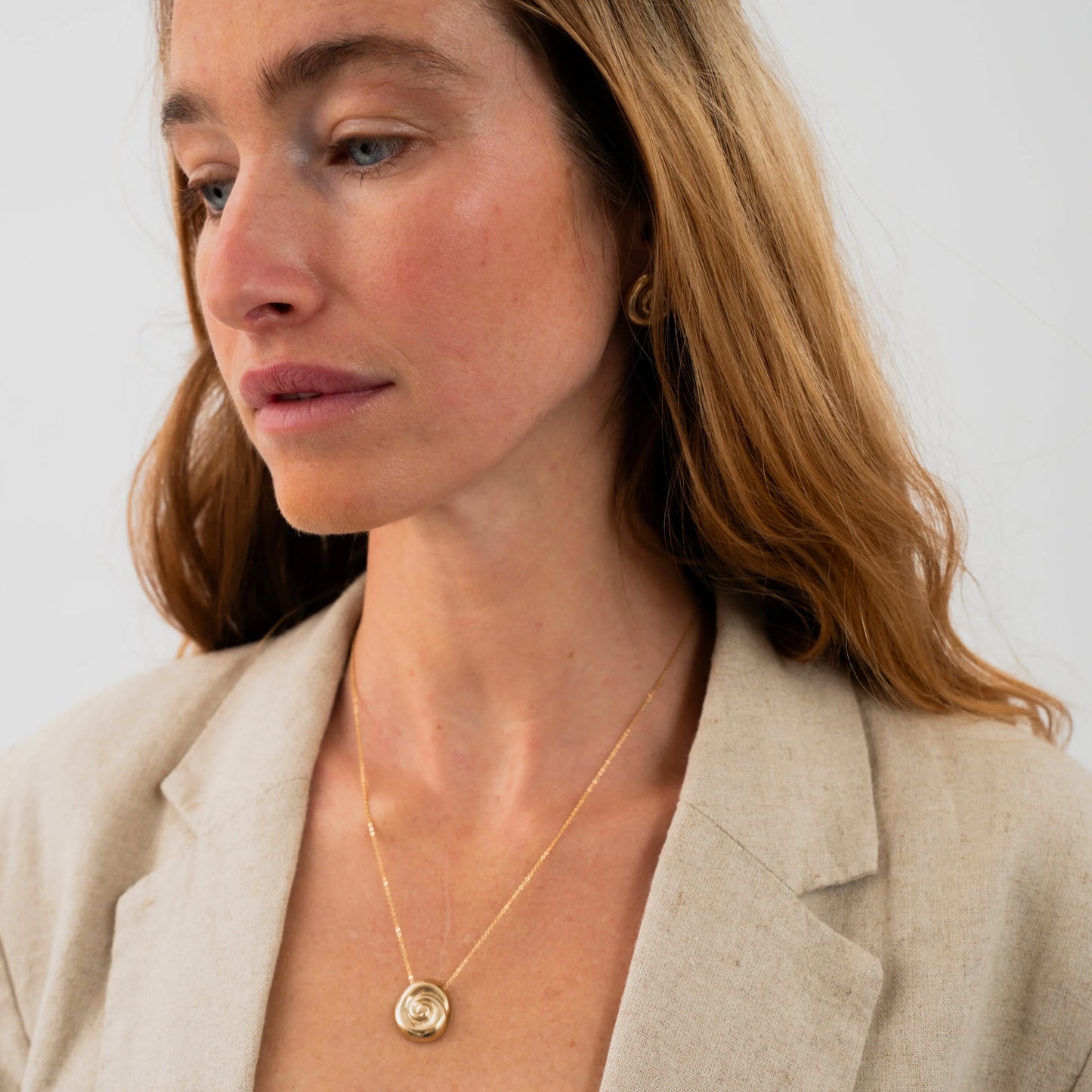 AMANDA HUNT Small Compass Necklace